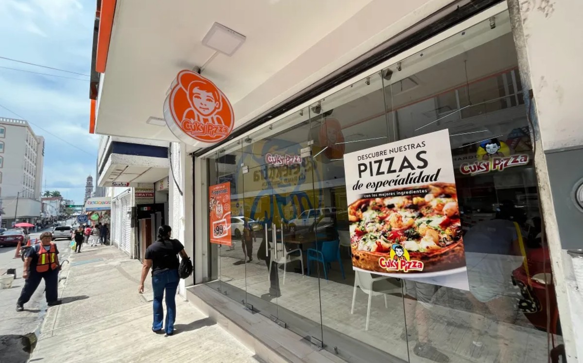 La apertura de nuevos restaurantes de comida rápida ha llegado a desplazar a alimentos típicos en Tampico. | Yazmín Sánchez