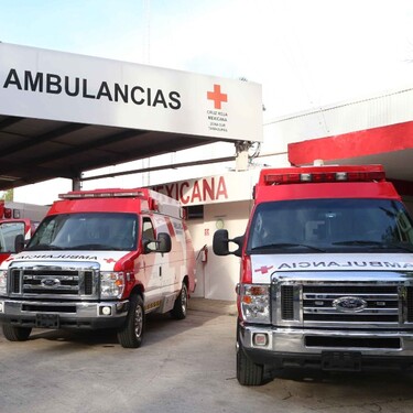 Cruz Roja de Tampico recibe ambulancias nuevas