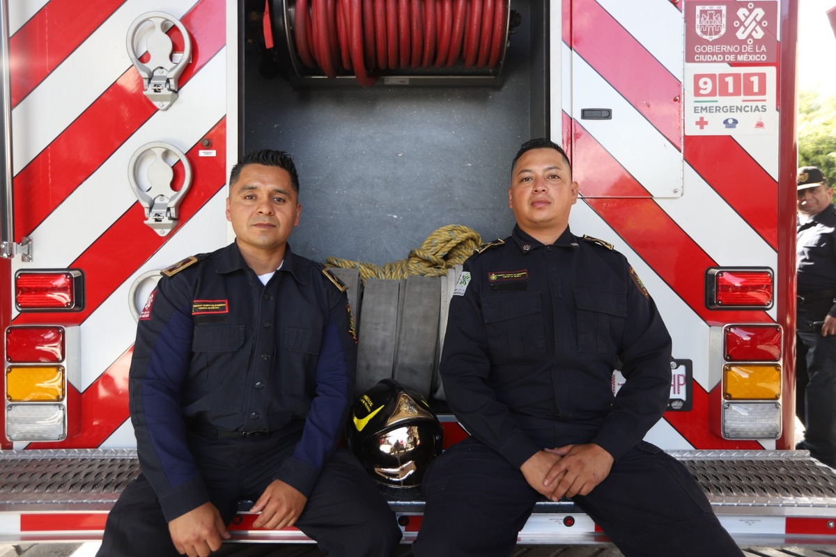 Eduardo, Cristian y Salomón participaron en la explosión de pipa. (Foto: Jorge Carballo)