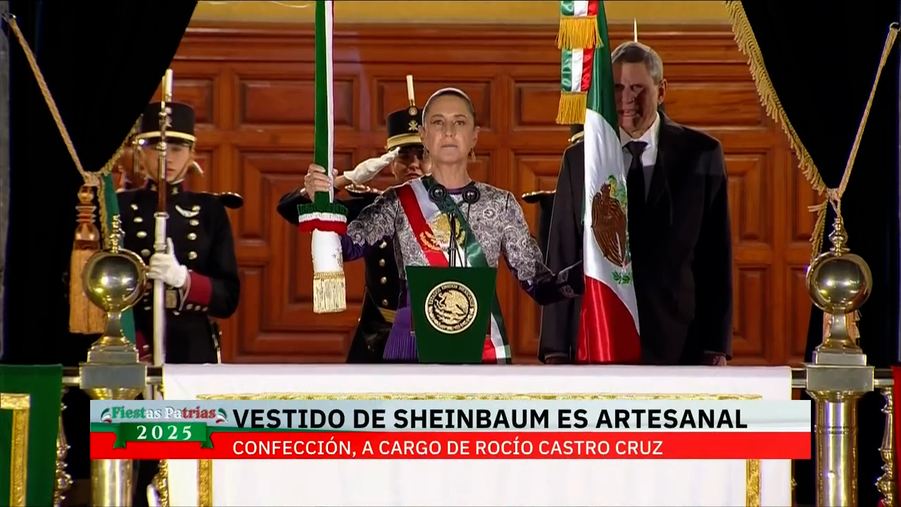 Mujeres militares marcan historia en la entrega de la bandera nacional