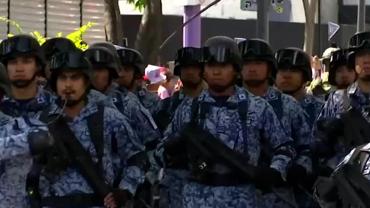 Sin Pablo Lemus, realizan Desfile Cívico Militar 2025 en Jalisco