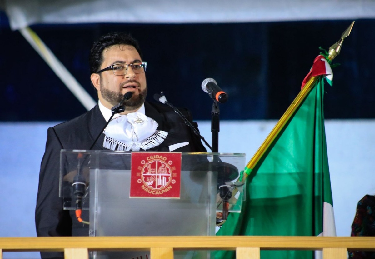 El Presidente Municipal encabezó en la explanada del Palacio Municipal el festejo del CCXV Aniversario de la Independencia de México.