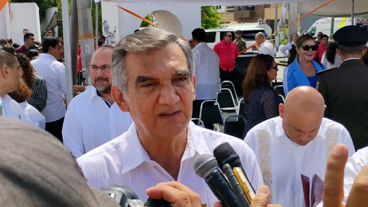 Américo Villarreal atribuye recorte de mil millones en salud al modelo IMSS-Bienestar