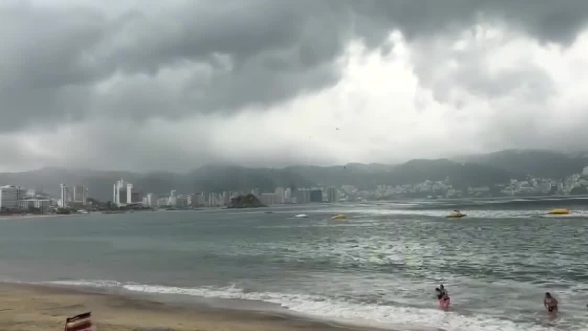 Autoridades de Guerrero reportan un probable ciclón debido a las fuertes lluvias