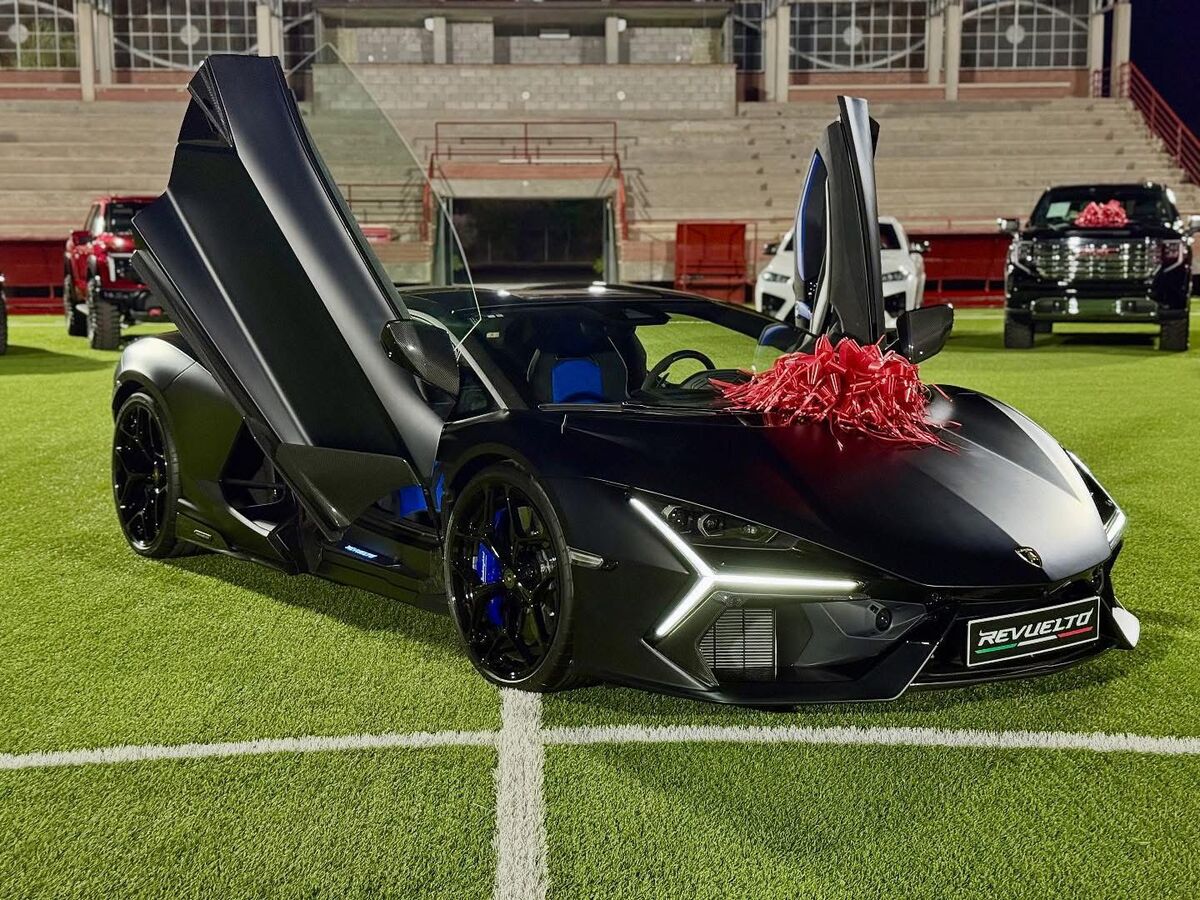 En Castaños, un joven se gana un Lamborghini en sorteo nacional. (Especial)