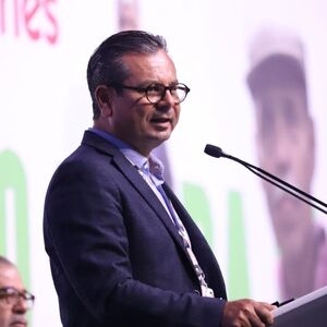 Unir la región en el sector de frutas y hortalizas es primordial, indica el directivo. Especial