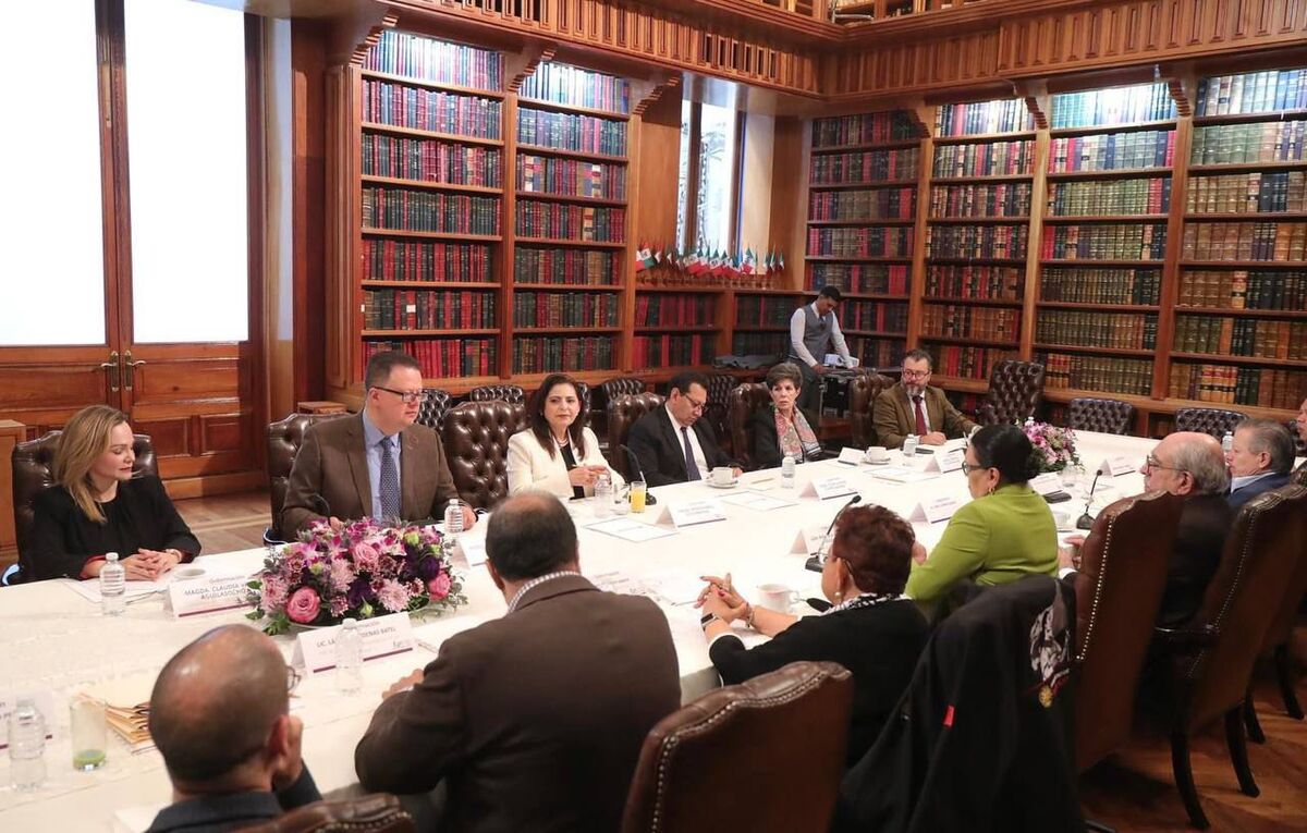 Magistrados del TEPJF se reunieron con la Comisión Presidencial para la Reforma Electoral. | X