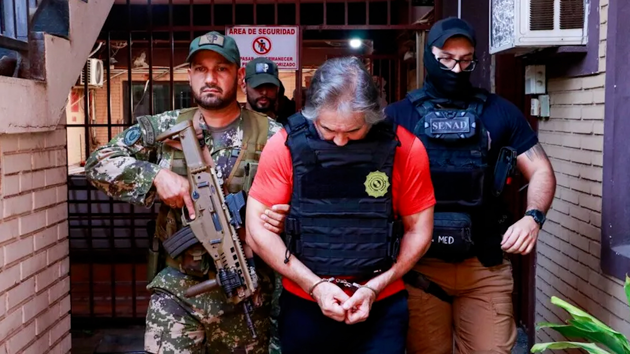 ¿Cómo fue el proceso de expulsión de Hernán Bermúdez Requena de Paraguay?