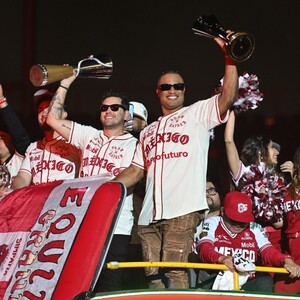Diablos Rojos celebraron frente a su afición el bicampeonato de la Liga Mexicana de Beisbol, donde Robinson Canó anunció su último año en el equipo