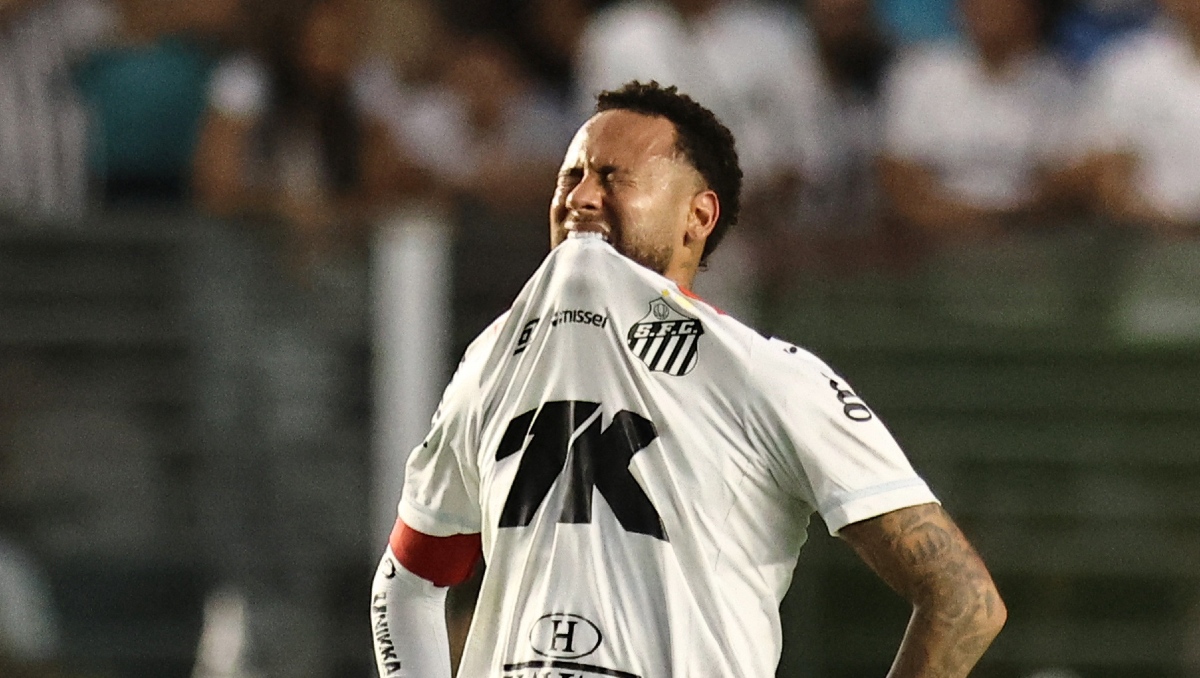 Neymar Jr. se vuelve a lesionar y se pierde el Clásico ante Sao Paulo (Reuters)