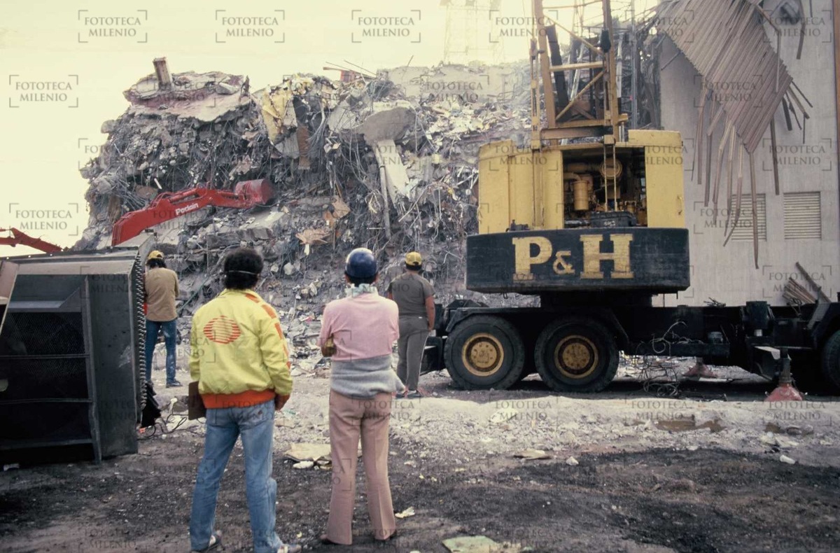 Show sobre los escombros: Las transmisiones deportivas que trataron de ser un paliativo tras el sismo (Fototeca MILENIO)