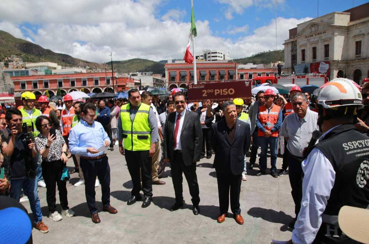 Simulacro en el Palacio de Gobierno de Hidalgo. (Maribel Calderón)
