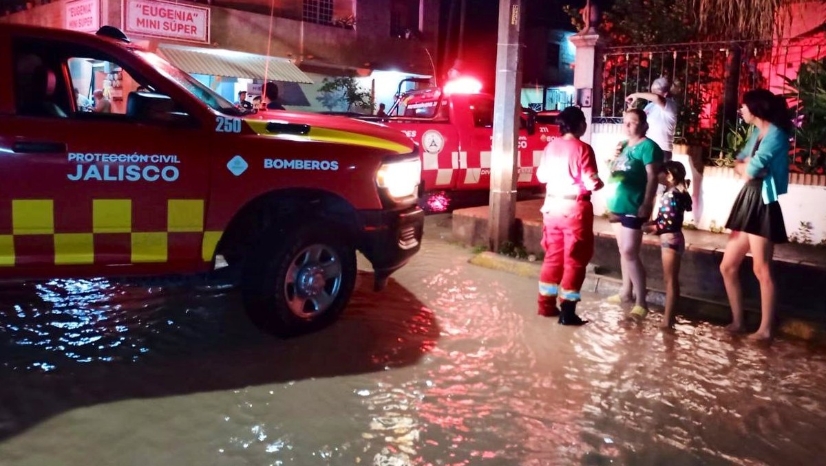 Diversas afectaciones dejaron las lluvias en Puerto Vallarta, Jalisco (Cortesía)