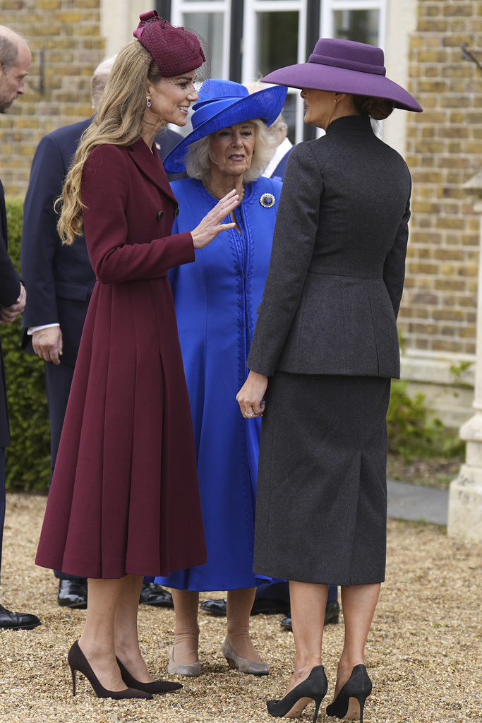 melania trump llevaba corona tiara