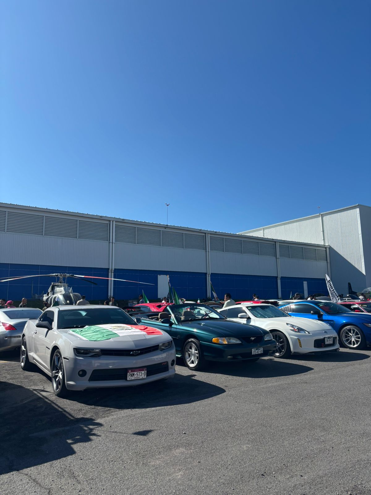 Arrancó la tercera edición de la exhibición de automóviles. (Josefina Ruíz)