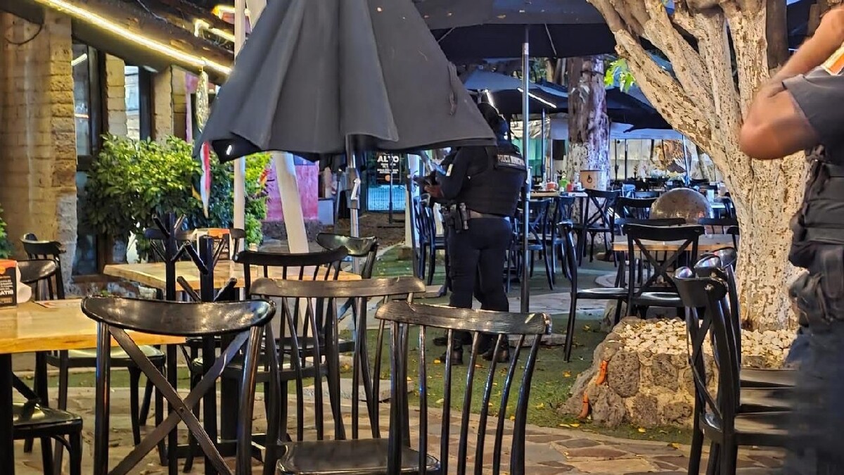 Balacera en el bar El Oasis de la Cruz en Irapuato. | Cortesía.