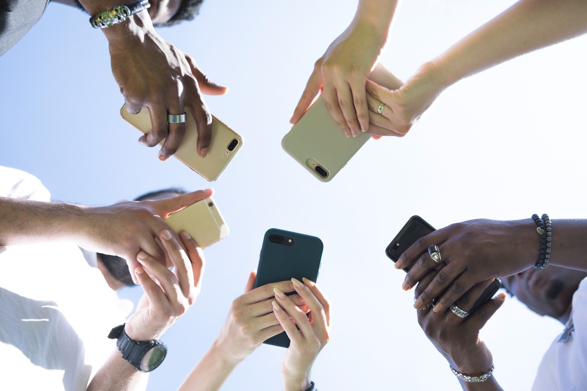 Sólo el 15.3 % de los consumidores  buscan renovar su teléfono. Foto: Especial.