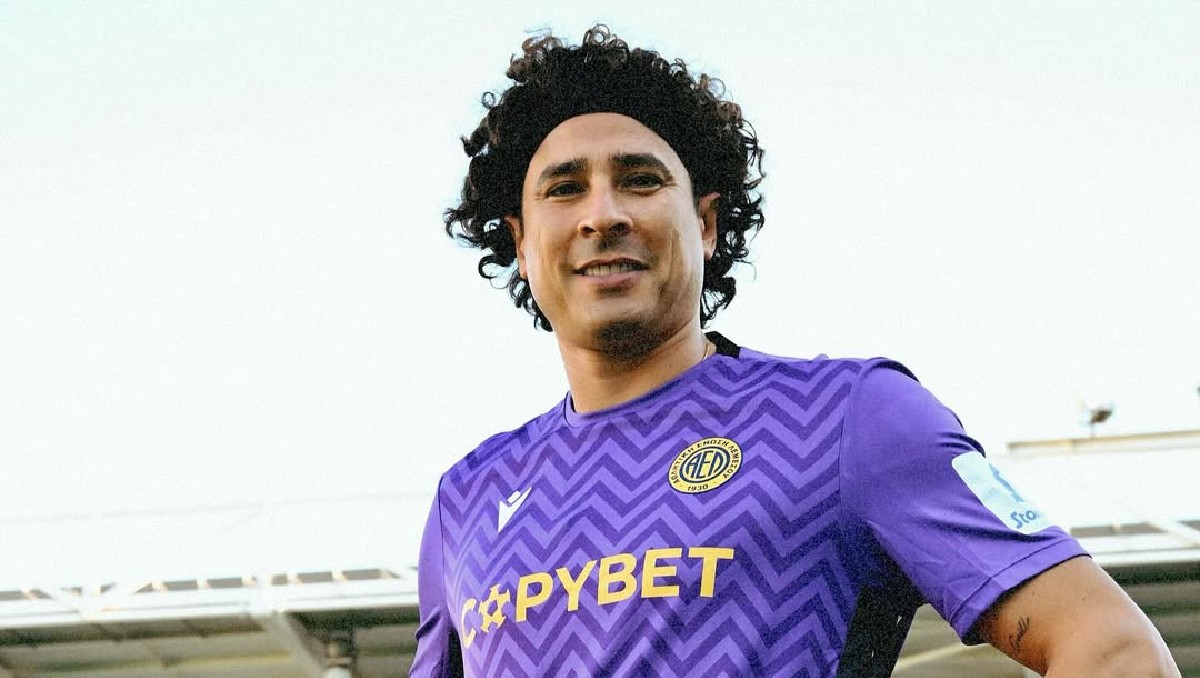 Guillermo Ochoa recibe goleada en su debut con el AEL Limassol de Chipre (Instagram @yosoy8a)