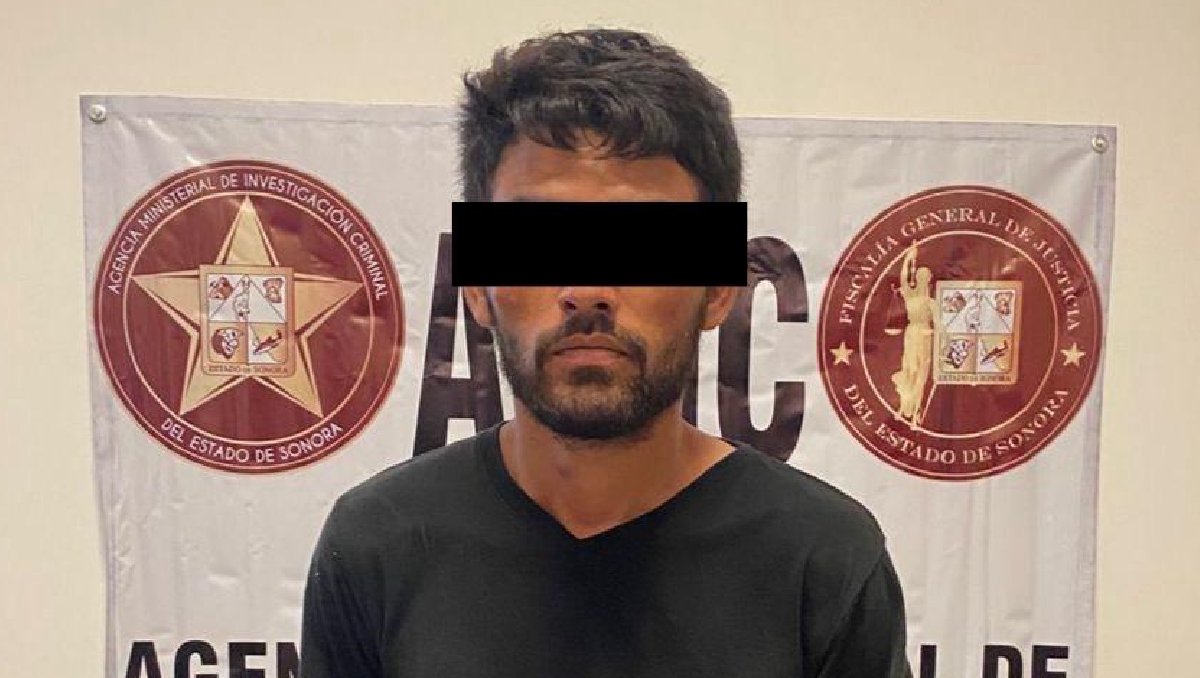 El agresor fue detenido mientras viajaba en el vehículo robado. (Especial)