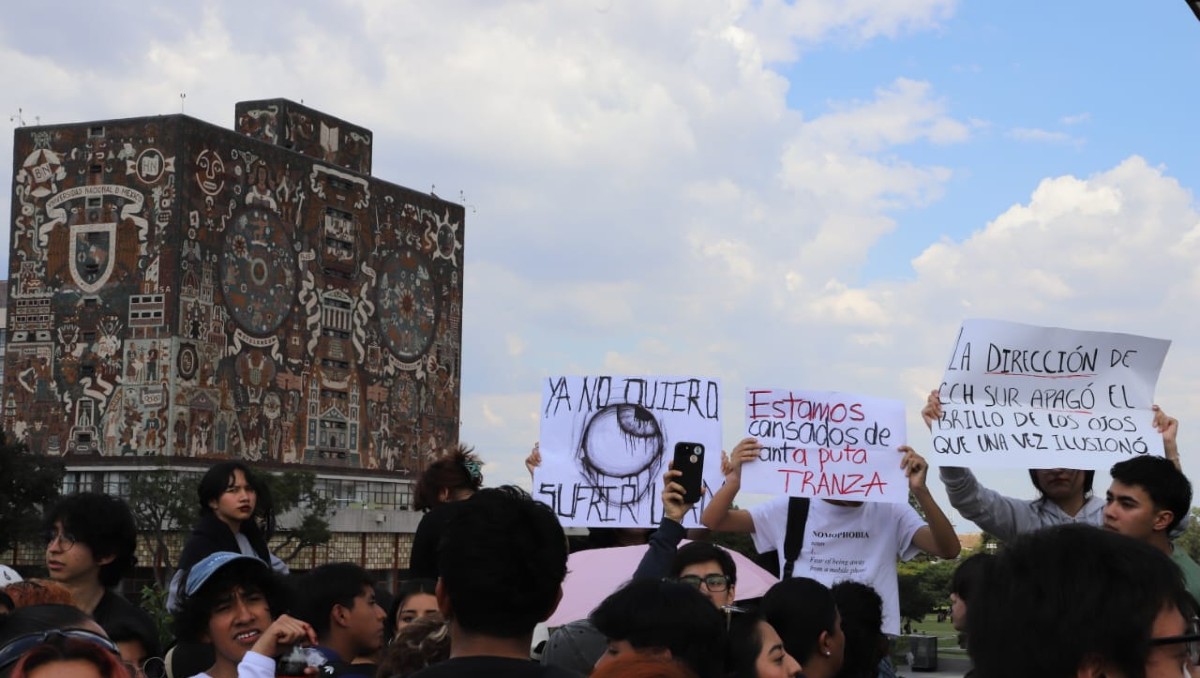 Alumnos se manifestaron en Ciudad Universitaria tras el asesinato de uno de sus compañeros | Foto: Javier Ríos