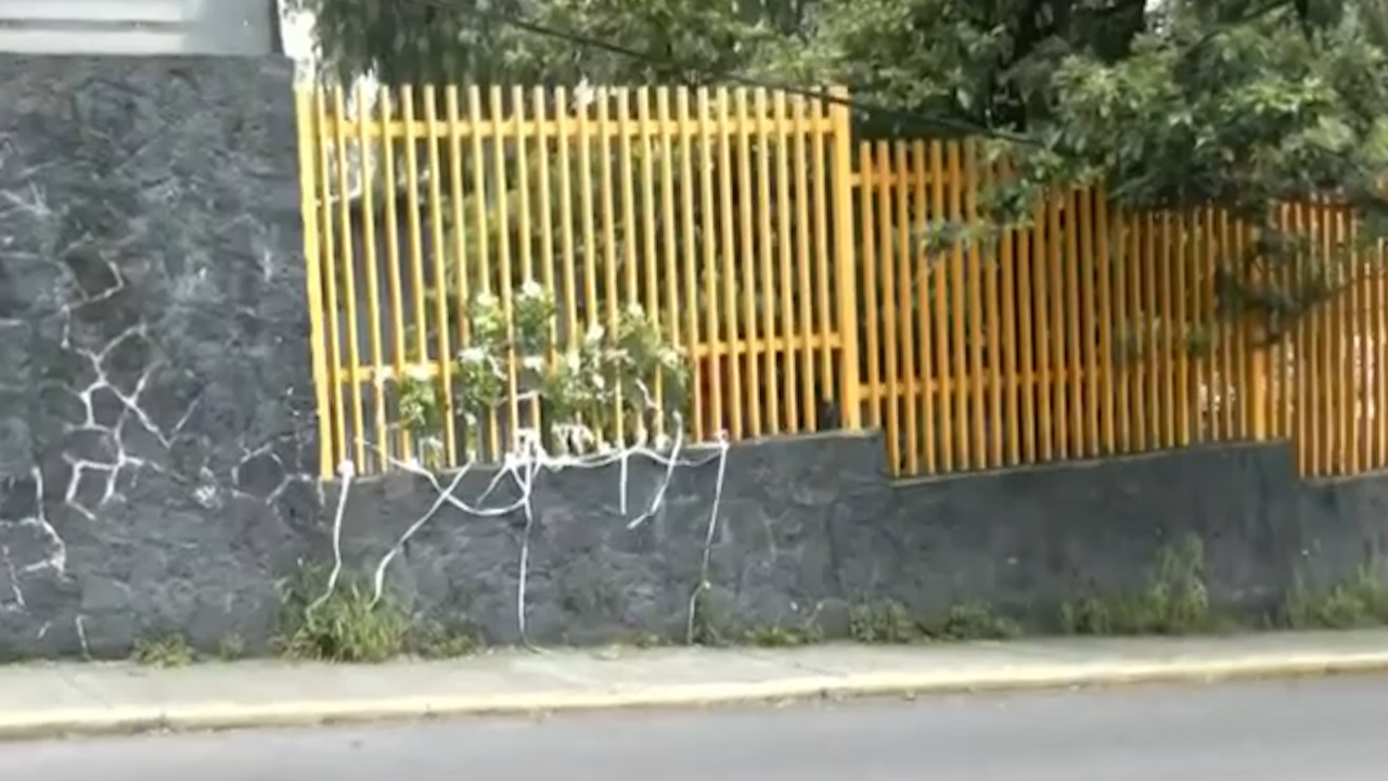Ponen altar en CCH Sur en honor al estudiante asesinado en el ataque