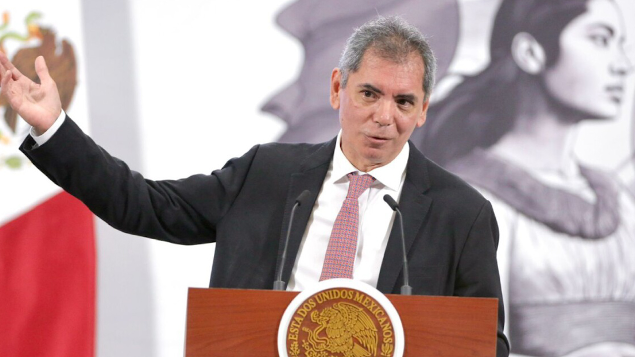 Édgar Amador Zamora comparece ante el pleno de la Cámara de Diputados