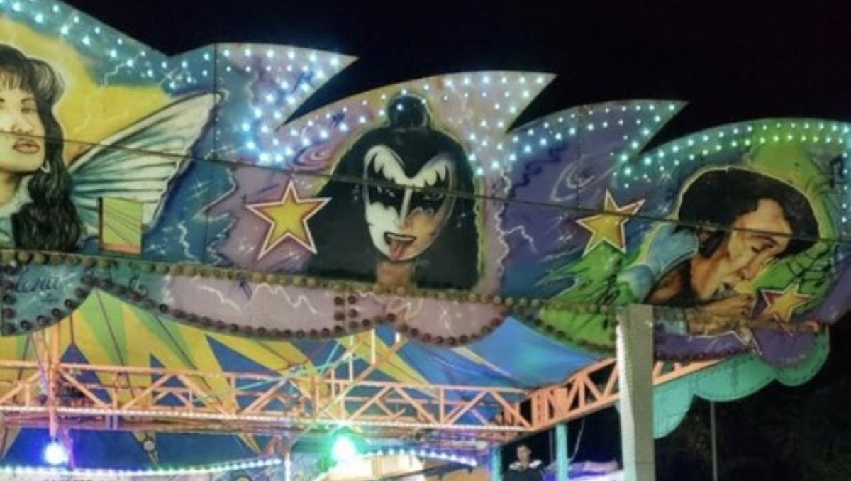 Gene Simmons, de Kiss, presume feria de México con su rostro