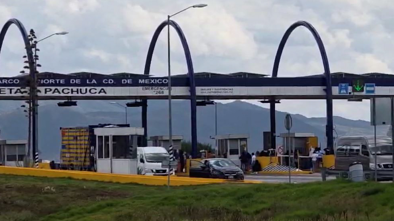 En Hidalgo, estudiantes normalistas toman caseta del Arco Norte