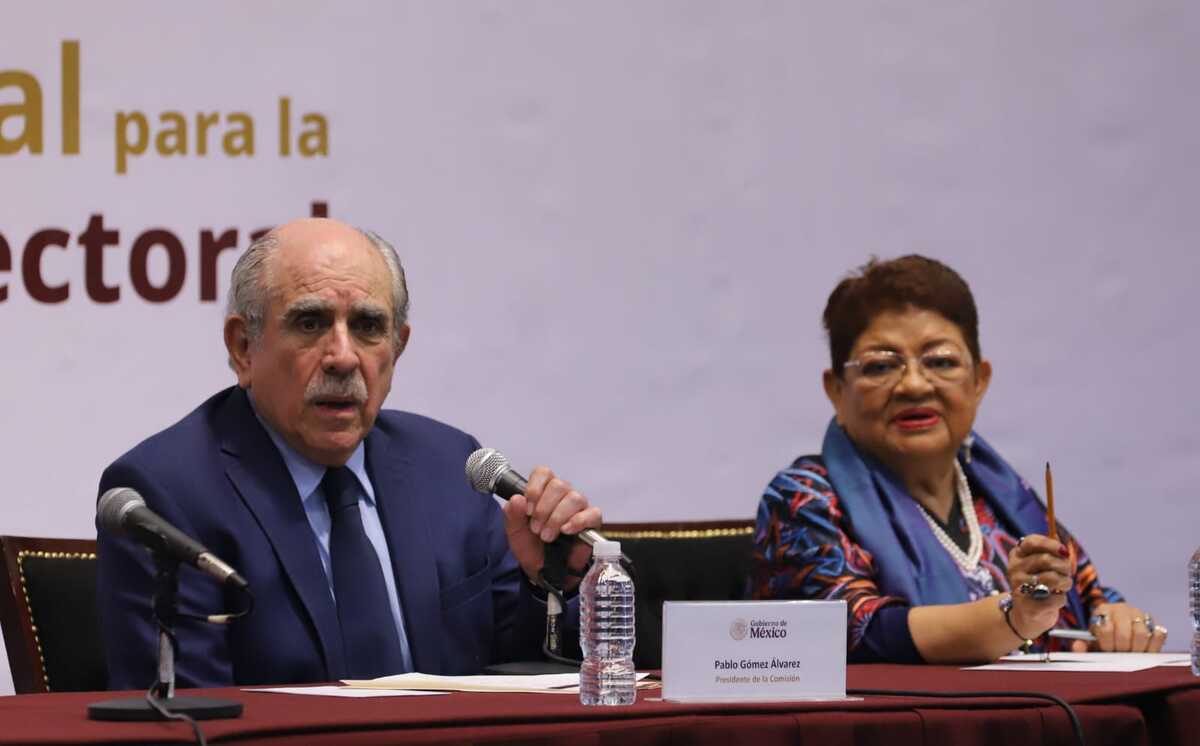 Comisión presidencial entrega proyecto de reforma electoral a Sheinbaum