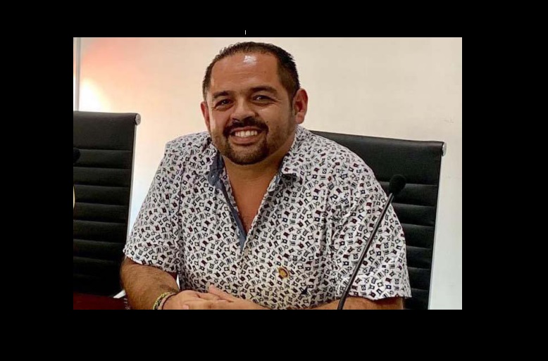 Es alto funcionario de la policía en la actual presidencia, a cargo de su madre, la Nena Farías. (CORTESÍA)
