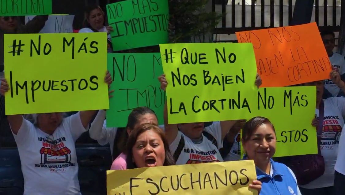 Comerciantes piden que no se aumenten impuestos. (Guadalupe Trejo)