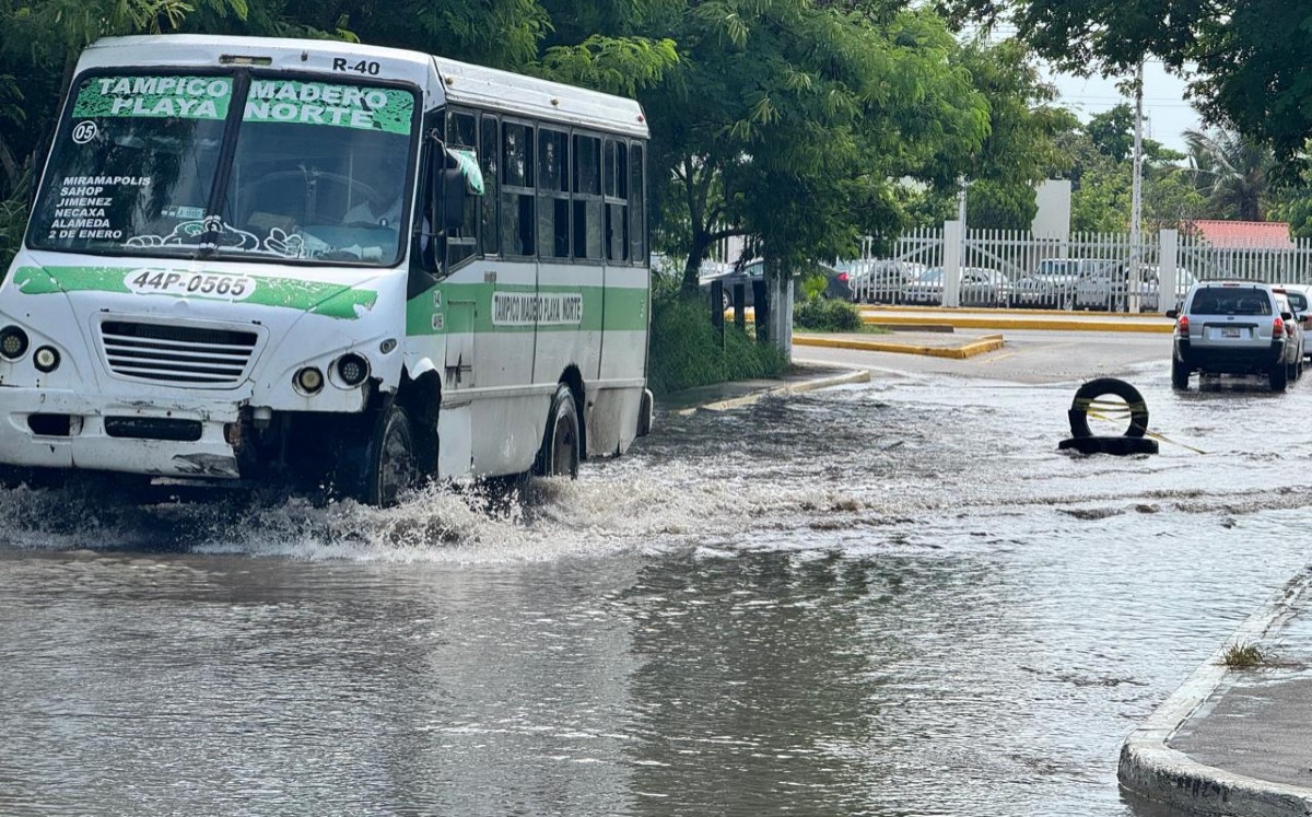 Encharcamientos en Miramápolis. | Mario Juárez