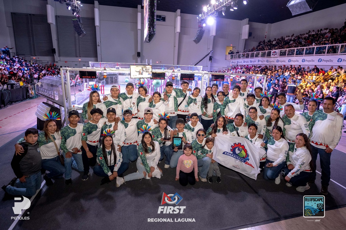 Actualmente, Ivan es mentor principal de Kanaritech 9499, con quiénes busca llegar a FIRST Championship. (cortesía)