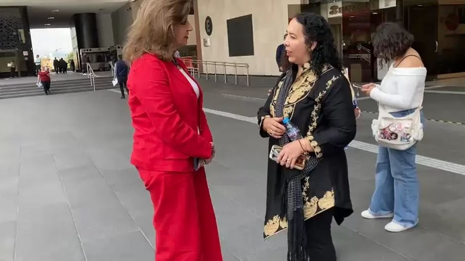 Diputada Pérez-Jaén encara a Hilda Brown; le exige pedir licencia para enfrentar acusaciones de EU