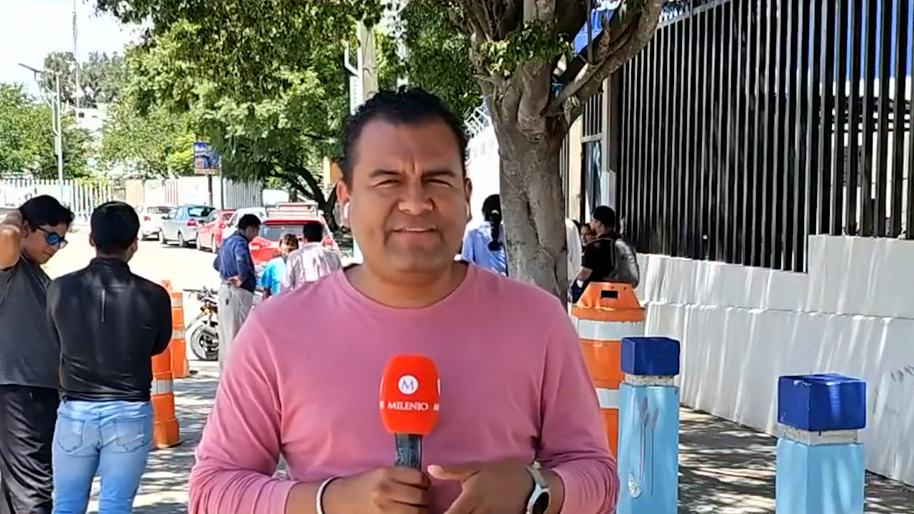 Familiares de los 43 protestan en Fiscalía de Guerrero a 11 años del caso Ayotzinapa