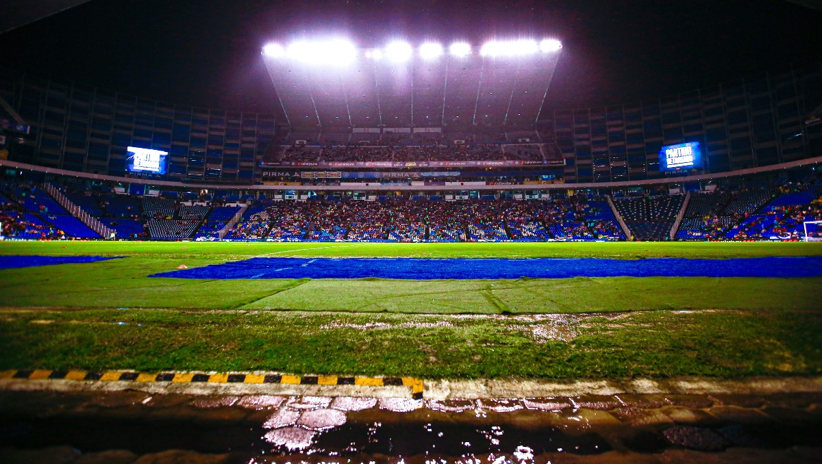 Partido de Puebla vs Chivas de la Liga MX es reprogramado tras tormenta eléctrica (Mexsport)