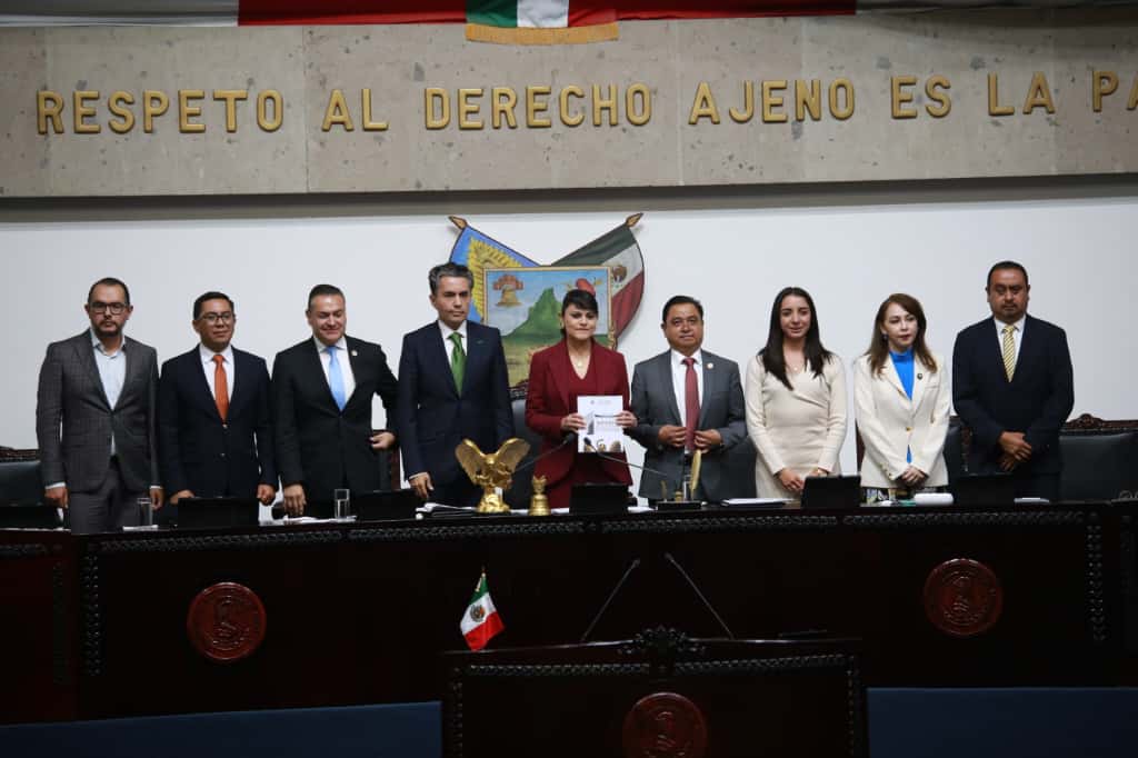 Primer informe de actividades de la Legislatura. (Maribel Calderón)