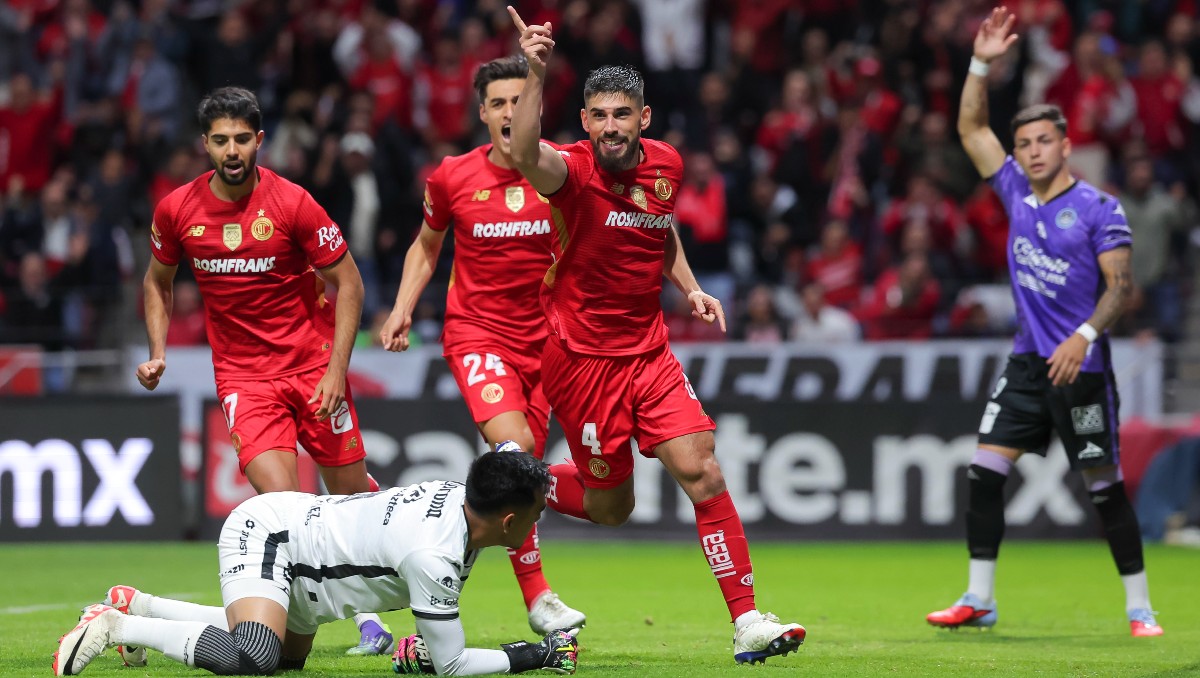 Toluca golea a Mazatlán y acecha el liderato del Apertura 2025 (Imago7)