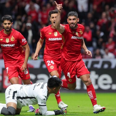 Toluca golea a Mazatlán y acecha el liderato del Apertura 2025