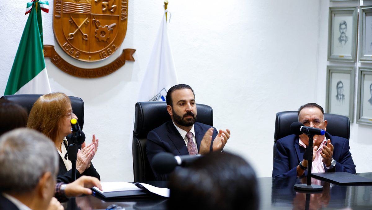 En el Cabildo De San Pedro es nombrado de forma oficial Mauricio Farah, como encargado del despacho de dicho municipio. | Foto: Jorge López