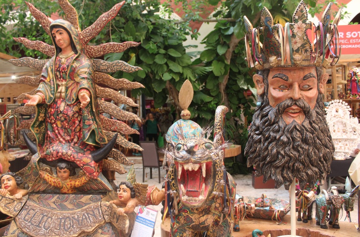 Feria Xcaret de Arte Popular Mexicano en Playa del Carmen | César Luis García