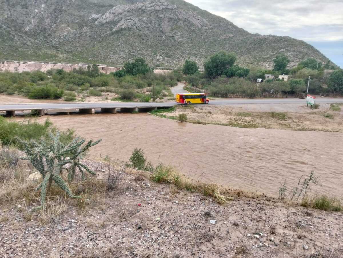 En Flor de Mayo se quedan sin acceso ante la creciente del río. | Especial