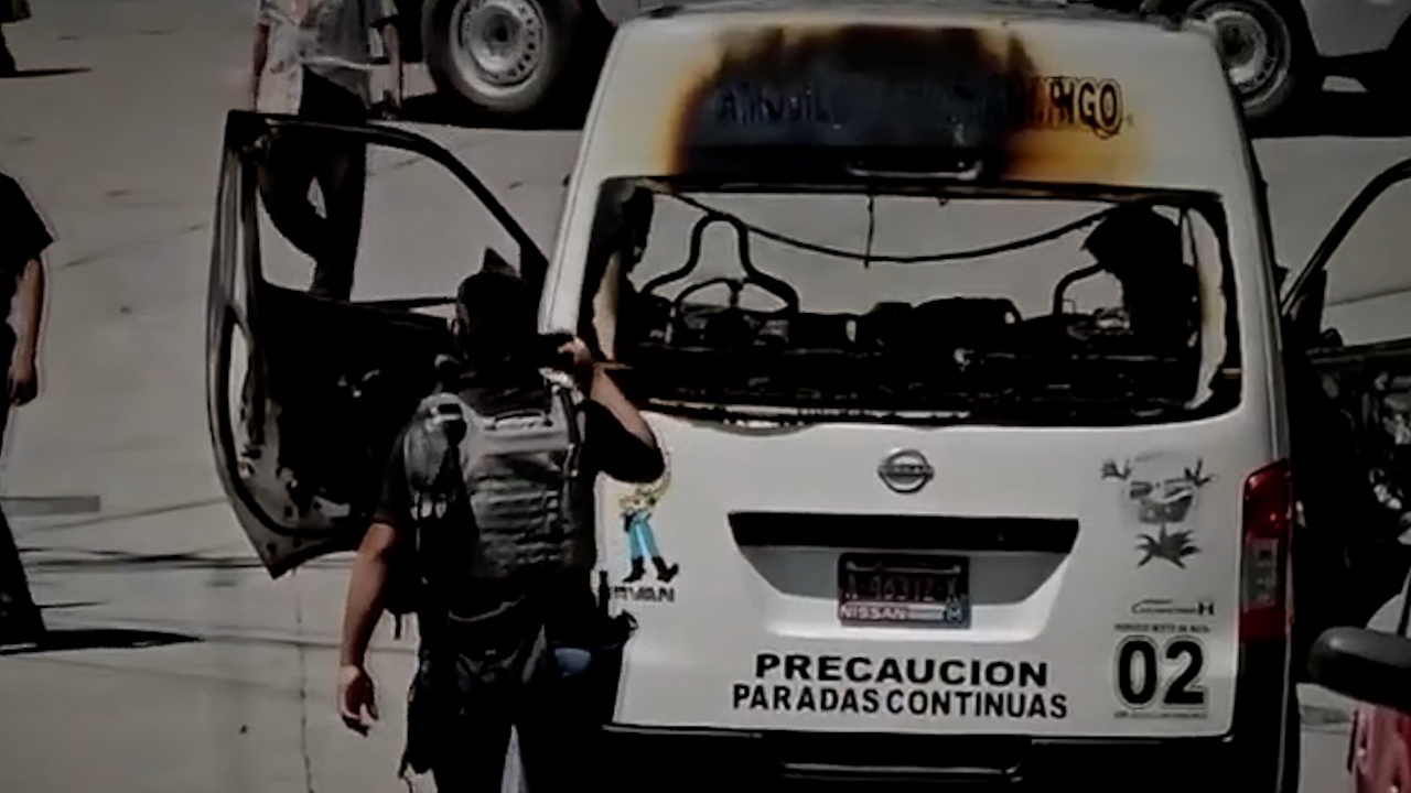 En Guerrero, una abuela salva a su nieta tras la quema de transporte público
