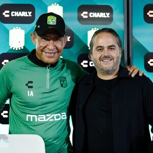 Ignacio Ambriz, director técnico, y Jesús Martínez Murguía, presidente del León