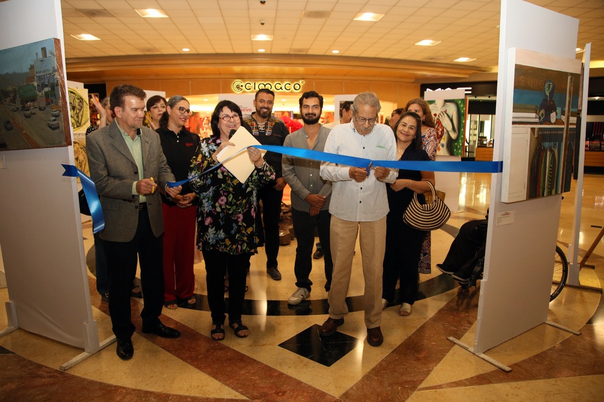 Plaza Cuatro Caminos inauguró la exposición con las obras seleccionadas de la 14 Bienal de Plástica Joven Arte Nuevo.| Martín Piña
