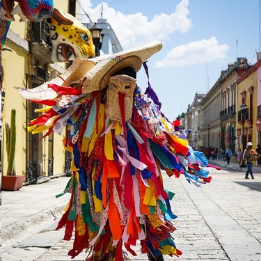 Oaxaca es mucho más que un destino turístico: es un punto de encuentro en donde se entrelazan tradiciones, gastronomía, herencia indígena y mucha cultura.