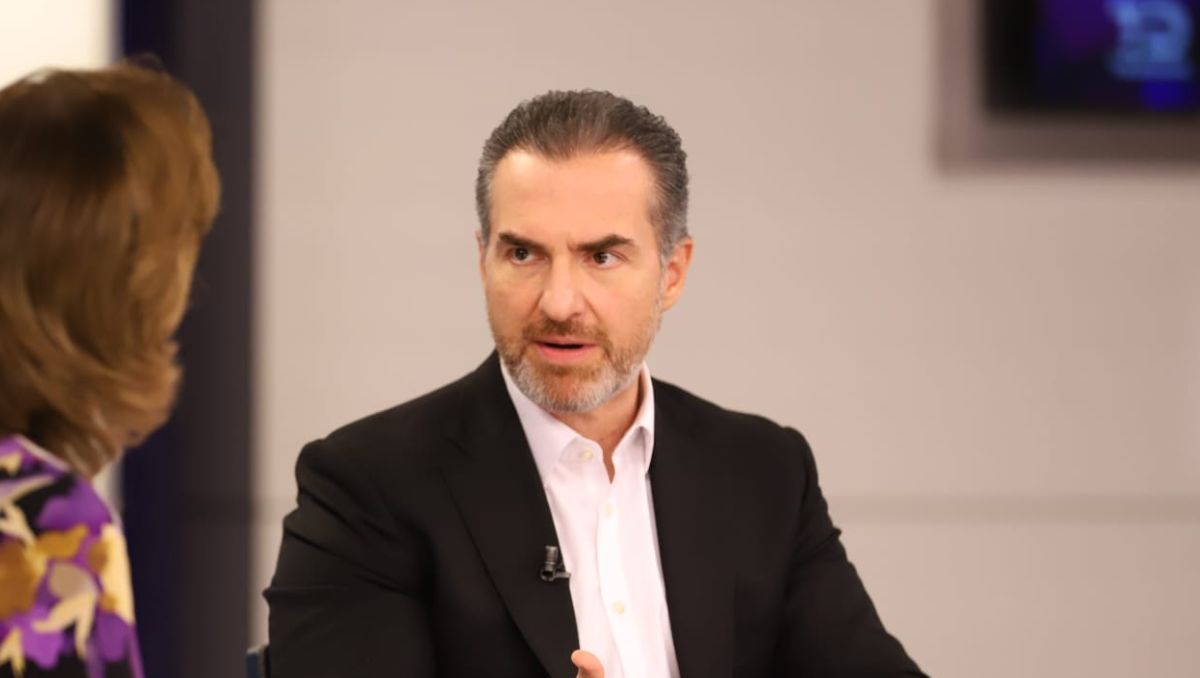 Adrián de la Garza Santos en entrevista para Telediario Vespertino. | Luis Guerra