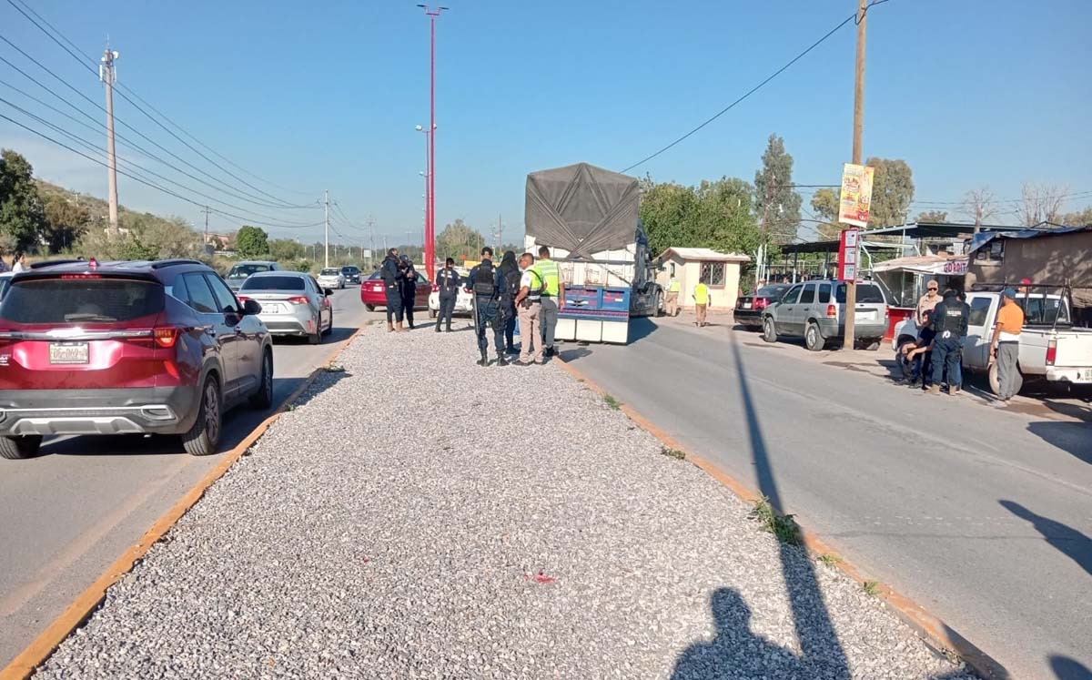El conductor del camión quedó detenido y la unidad asegurada. l Especial