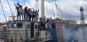 En la embarcación van seis personas mexicanas
