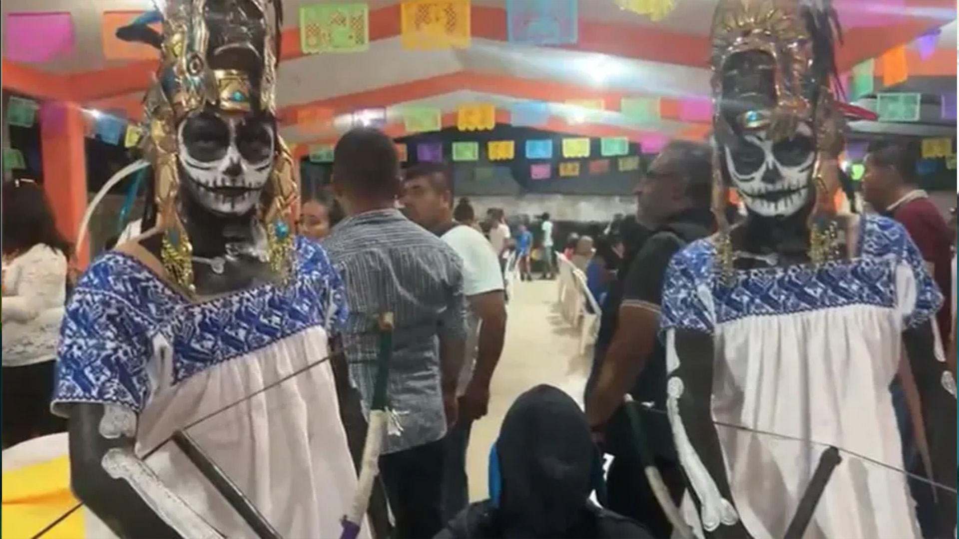 En Huejutla de Reyes, se preparan para el Xantolo con ofrenda a San Miguel Arcángel